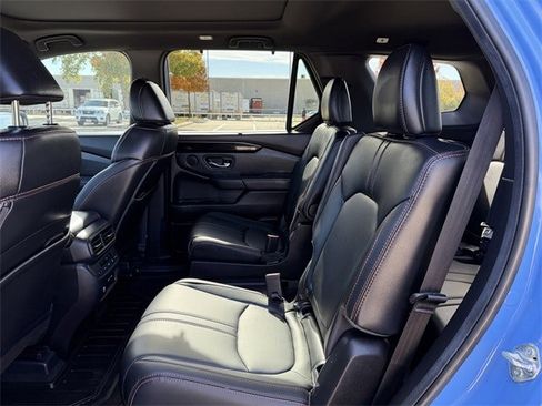 Used 2024 Honda Pilot TrailSport image 28