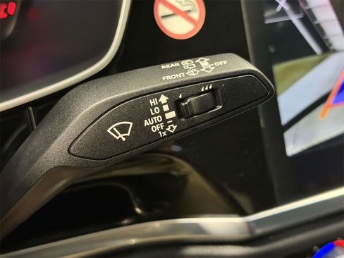 Used 2025 Audi Q3 2.0T Premium image 25