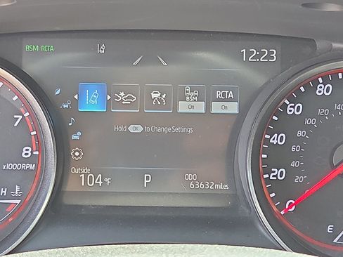 Used 2022 Toyota Camry XSE image 11