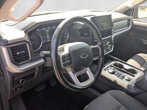 Used 2024 Ford Expedition XLT AWD/4WD image 9