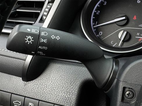 Used 2024 Toyota Camry SE image 20