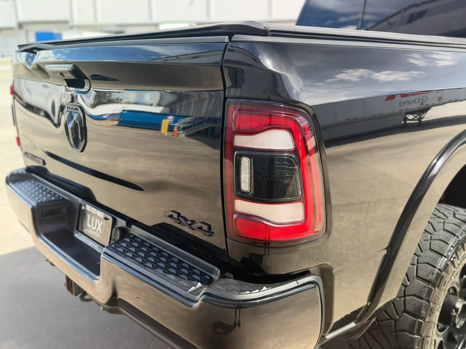Used 2020 RAM 2500 Laramie w/ Night Edition AWD/4WD image 10