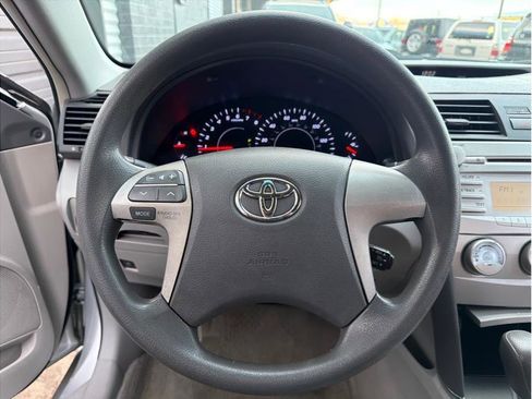 Used 2010 Toyota Camry LE image 15