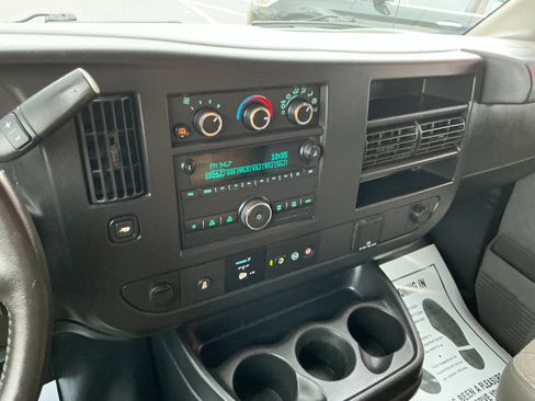 Used 2019 Chevrolet Express 3500 w/ Driver Convenience Package image 13