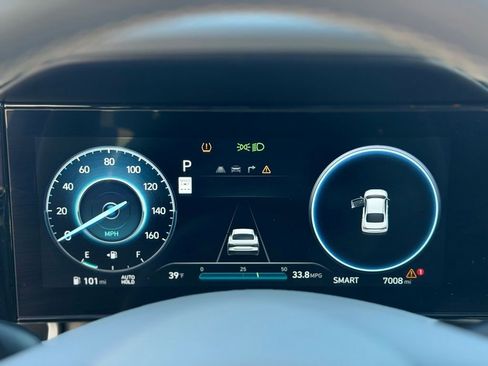 Used 2025 Hyundai Elantra SEL image 11