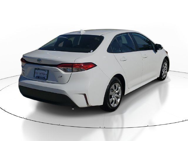 Used 2025 Toyota Corolla LE FWD image 4