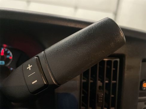 Used 2024 GMC Savana 2500 w/ Driver Convenience Package image 10