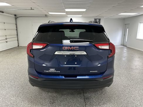 Used 2022 GMC Terrain SLE w/ Driver Convenience Package AWD/4WD image 7