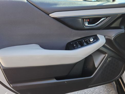 Used 2023 Subaru Outback Premium image 7