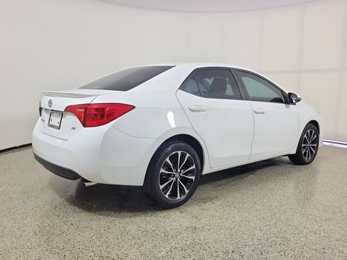 Used 2017 Toyota Corolla SE FWD image 5