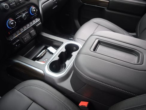 Used 2020 Chevrolet Silverado 1500 LT Trail Boss image 12