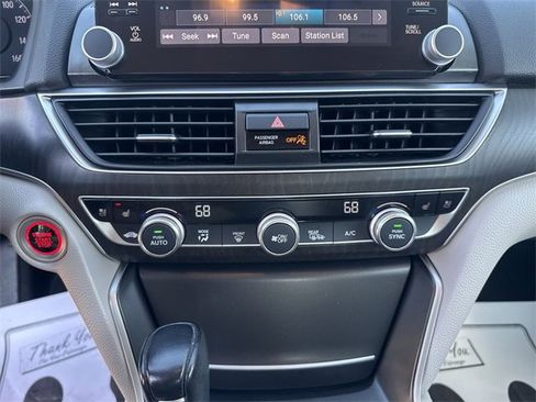 Used 2018 Honda Accord Touring image 20