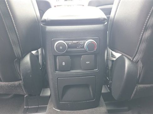 Used 2022 Ford Explorer XLT w/ Equipment Group 202A image 26