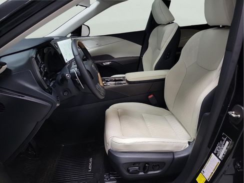 Used 2026 Lexus RX 450h AWD w/ Convenience Package image 12