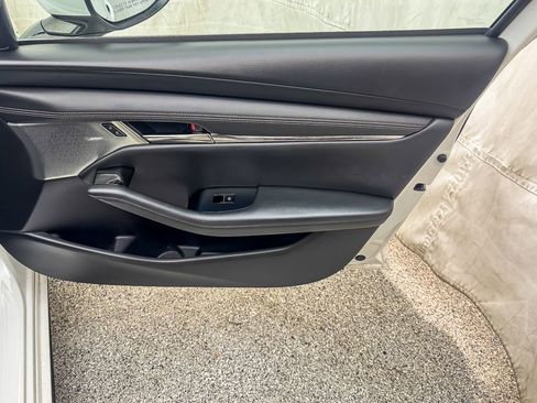 Used 2019 MAZDA MAZDA3 Hatchback w/ Premium Package image 25