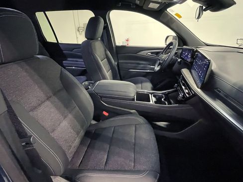Used 2025 Chevrolet Traverse LT w/ LPO, Floor Liner Package AWD/4WD image 29