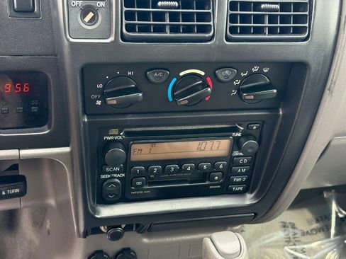 Used 2003 Toyota Tacoma PreRunner RWD image 18