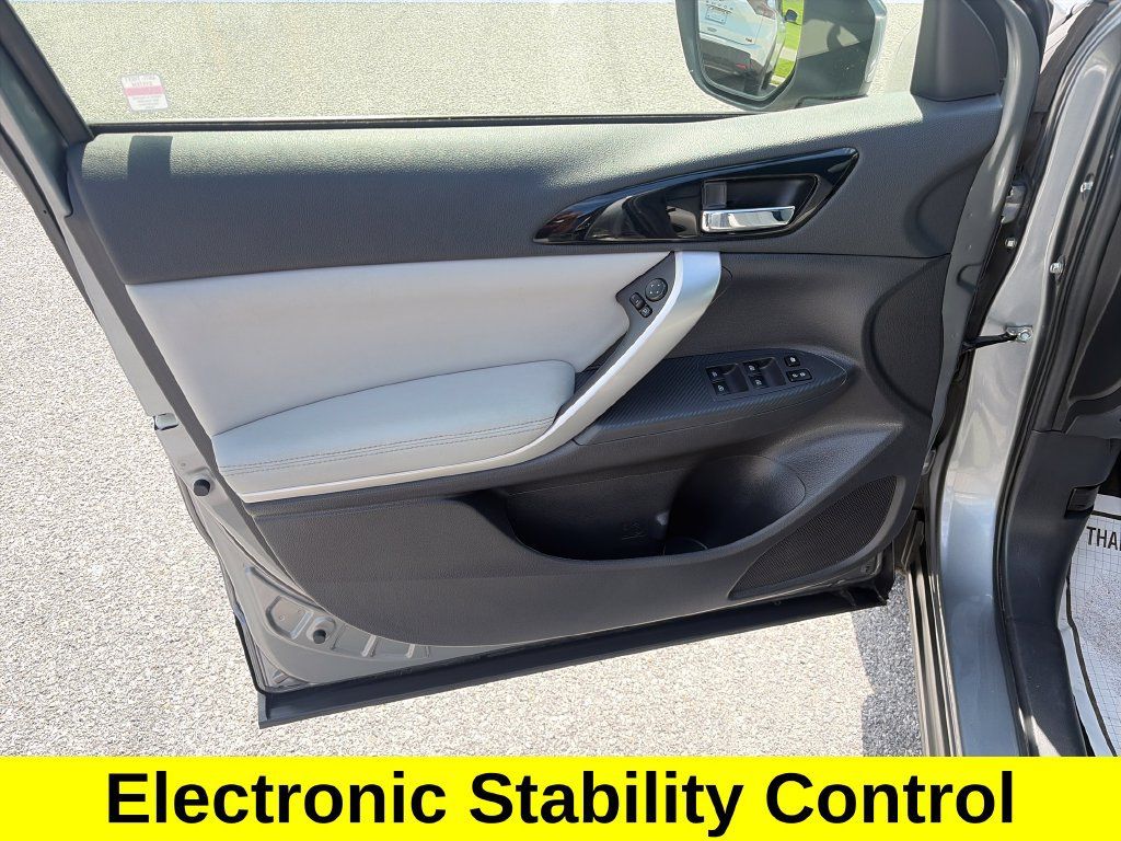 Used 2022 Mitsubishi Eclipse Cross SEL AWD/4WD image 10