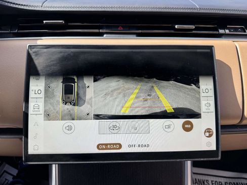 Used 2025 Land Rover Range Rover Long Wheelbase SE AWD/4WD image 32