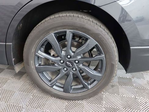 Used 2022 Chevrolet Equinox RS w/ RS Leather Package image 17