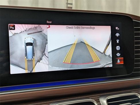 Used 2023 Mercedes-Benz Maybach GLS 600 4MATIC image 14