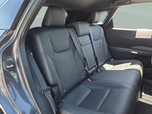 Used 2025 Lexus RX 350 Premium w/ Accessory Package (Z1) FWD image 17