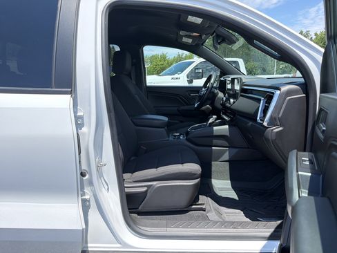 Used 2023 GMC Canyon Elevation w/ Convenience Package AWD/4WD image 32