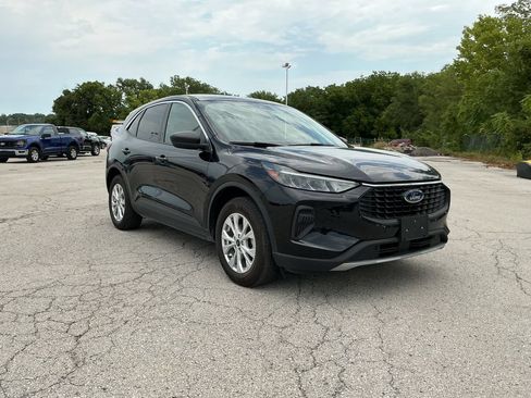 Used 2024 Ford Escape Active w/ Cold Weather Package FWD image 7