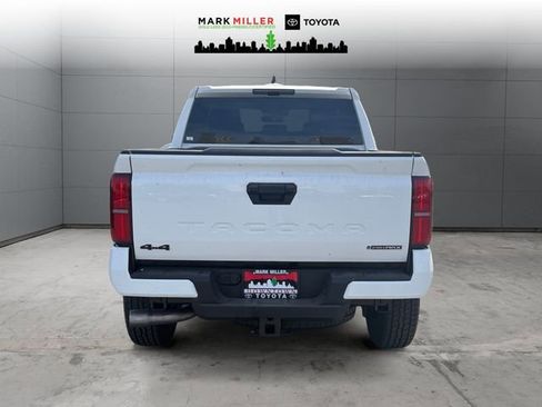 New 2026 Toyota Tacoma TRD Off-Road AWD/4WD image 4