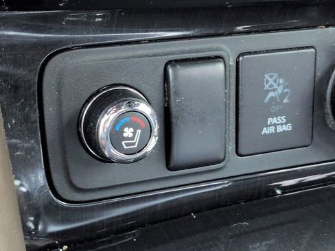 Used 2019 Nissan Armada Platinum w/ Captain's Chairs Package AWD/4WD image 31