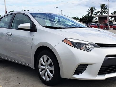 Used 2016 Toyota Corolla LE FWD image 6