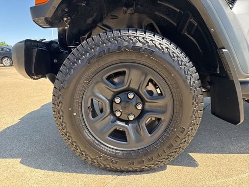 Used 2021 Jeep Wrangler Sport AWD/4WD image 13