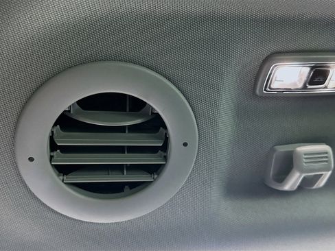 Used 2024 Ford Explorer XLT w/ Equipment Group 202A image 26