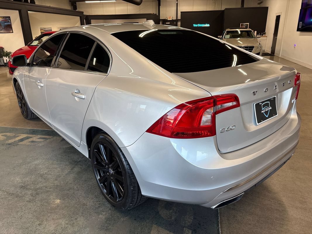 Used 2017 Volvo S60 T5 Inscription FWD image 7