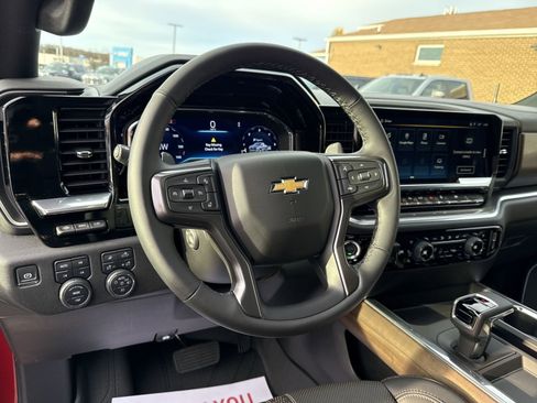 Used 2025 Chevrolet Silverado 1500 High Country w/ High Country Premium Package image 14