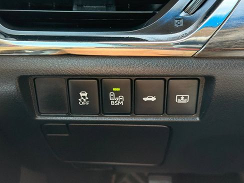 Used 2016 Toyota Avalon Limited FWD image 42