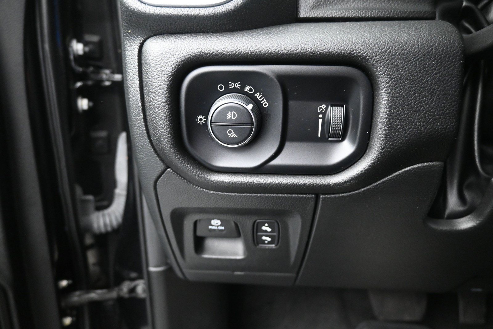 Used 2023 RAM 1500 Big Horn RWD image 29