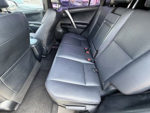 Used 2017 Toyota RAV4 SE AWD/4WD image 28