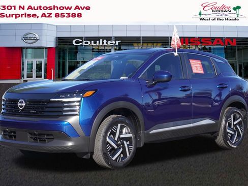 Certified 2025 Nissan Kicks SV image 1