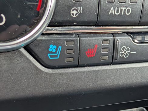 Used 2019 Ford Expedition Limited w/ Equipment Group 303A image 23