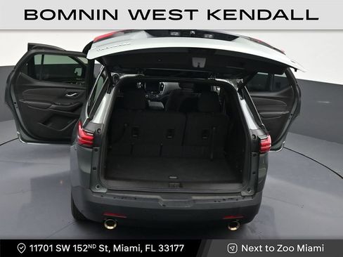 Used 2022 Chevrolet Traverse LT image 31