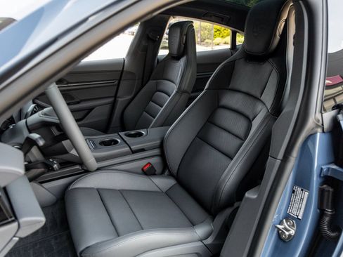 Certified 2025 Porsche Taycan AWD/4WD image 5