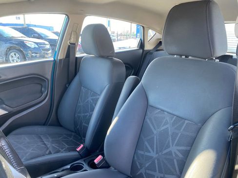 Used 2013 Ford Fiesta SE image 8