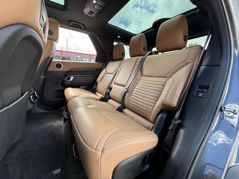 Used 2023 Land Rover Discovery S R-Dynamic AWD/4WD image 16