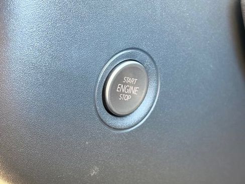 Used 2022 Volkswagen ID.4 Pro S RWD image 19