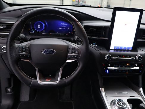 Used 2020 Ford Explorer ST w/ Premium Technology Package image 19