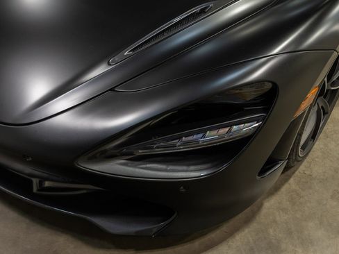 Used 2020 McLaren 720S Spider image 22