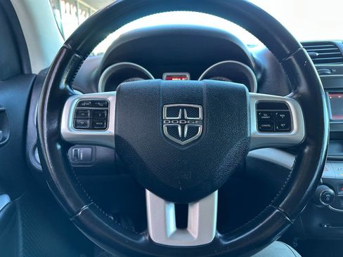 Used 2020 Dodge Journey SE w/ SE Popular Equipment Group image 32