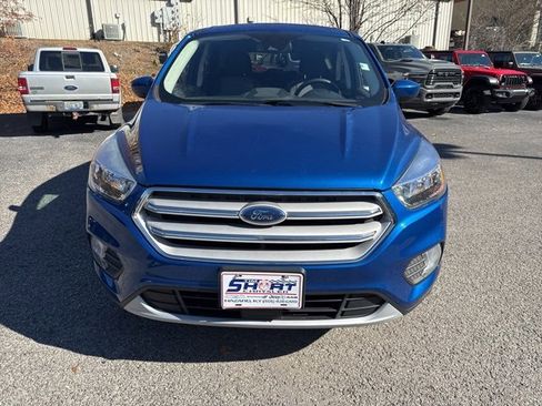 Used 2019 Ford Escape SE w/ Ford Safe & Smart Package image 8
