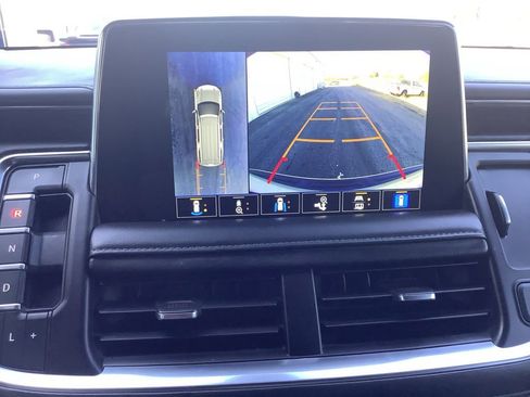 Used 2022 Chevrolet Tahoe Z71 w/ Luxury Package image 18